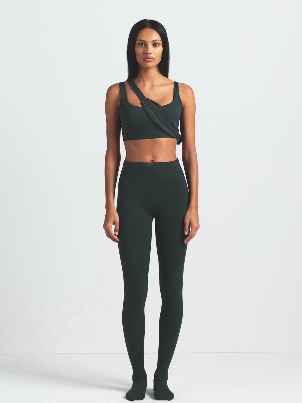 NIKESKIMS MATTE Women's High-Waisted Footsie Grip Leggings size small